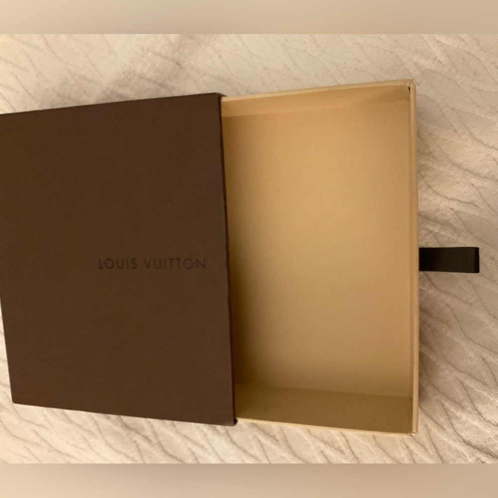 Louis Vuitton Gift Box - LIKE NEW CONDITION - Picture 2 of 6